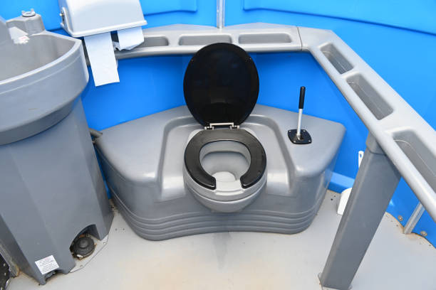 Best Emergency porta potty rental  in Cayuga, IN